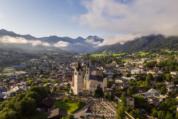Kitzbühel Altstadt Morgenstimmung