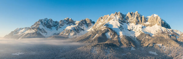 Wilder Kaiser Panorama Wintersonne.